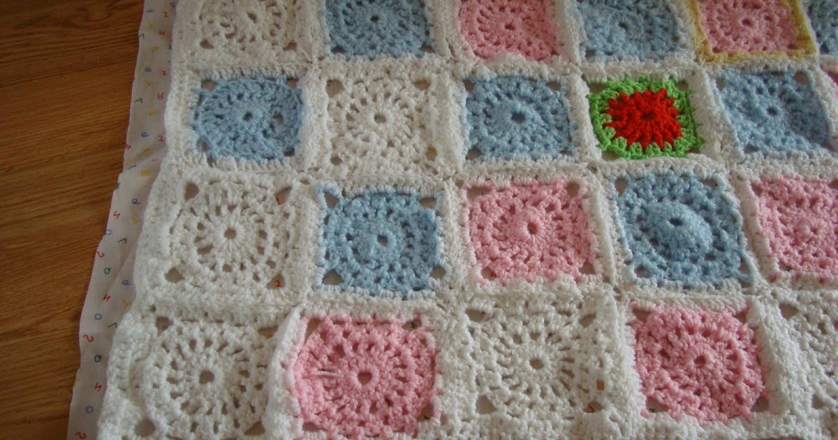 backing a crochet blanket / CHARM ABOUT YOU