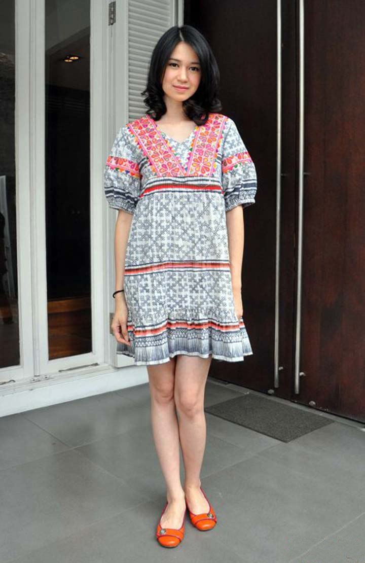 laura basuki foto terbaru laura basuki filmography laura basuki fakta laura basuki ffi 2014 laura basuki foto terbaru laura basuki filmography laura basuki fakta laura basuki ffi 2014 dada ukuran V