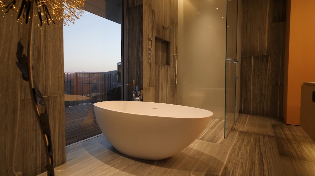 31 Interior Design Photos vs. Tour 11490 Orum Rd, Los Angeles, CA