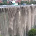 НЕГОДА У КАМ’ЯНЦІ-ПОДІЛЬСЬКОМУ ПЕРЕТВОРИЛА МІСТ НА ВЕЛИЧЕЗНИЙ ВОДОСПАД: ВРАЖАЮЧЕ ВІДЕО