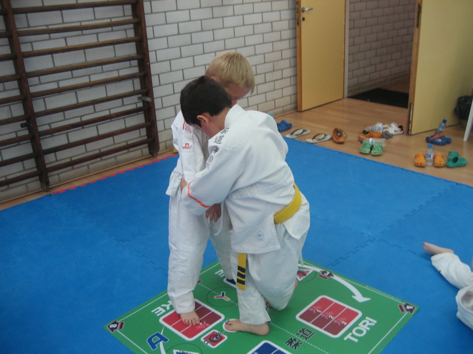 JUDO NOVA UNIÓ EXPERIMENTANDO EL JUDOMAT EN CLASE