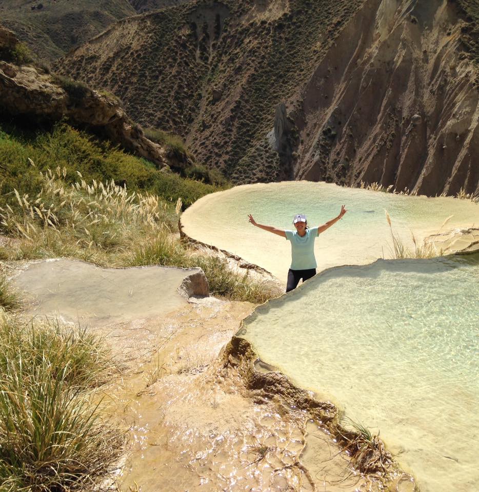 METAFÍSICA Y COMIDA Baños Azules, Cajón del Maipo