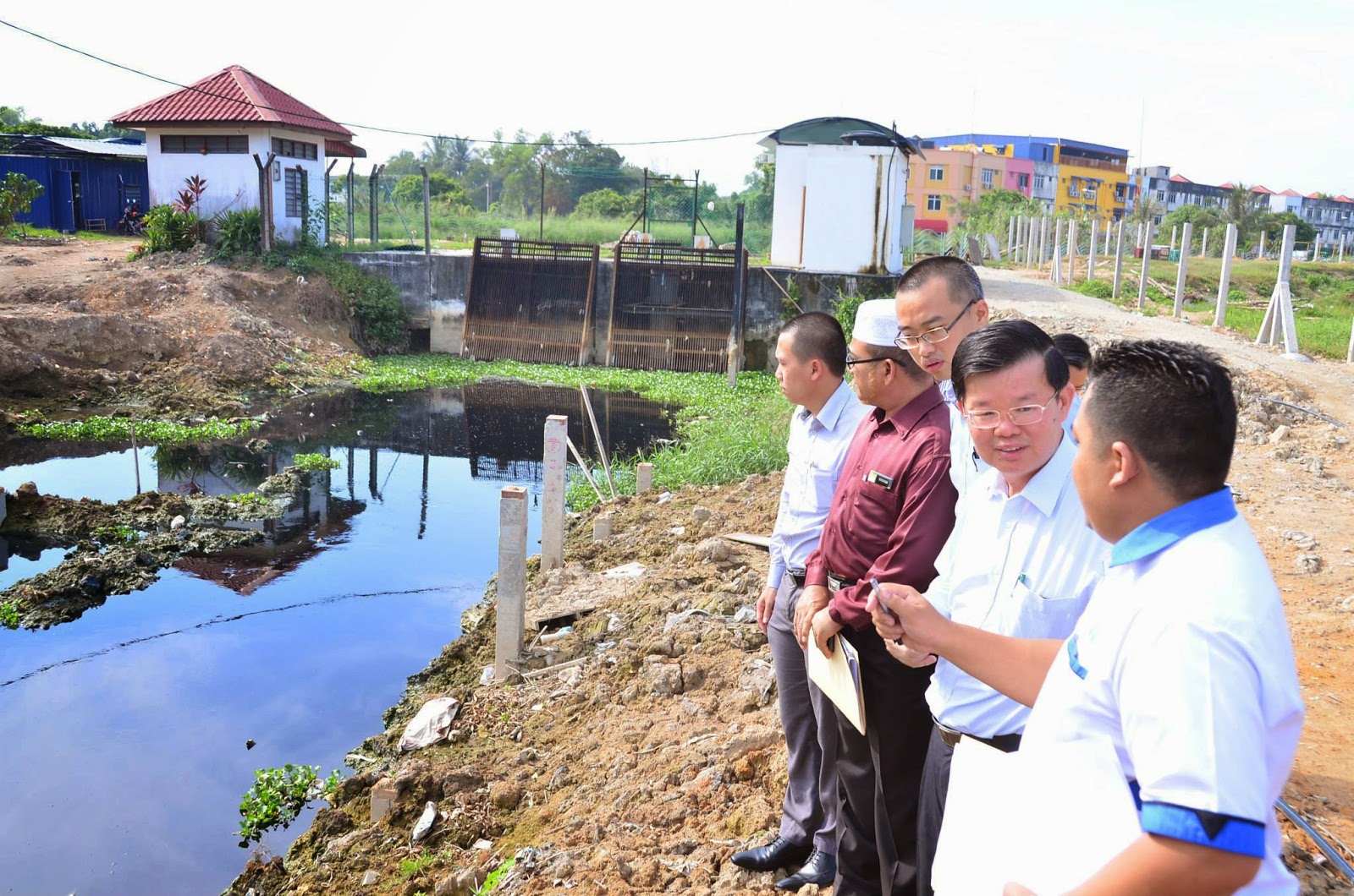Faqar's blog... Projek tebatan banjir Machang Bubok RM14 juta siap