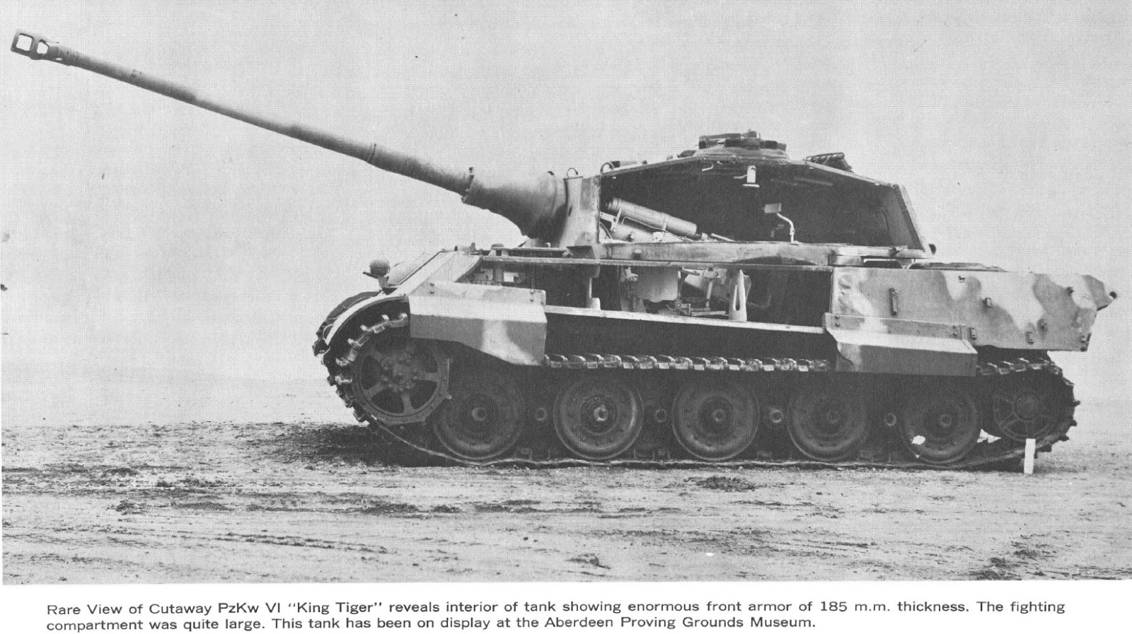 The Modelling News: Stalingrad's new Tiger II set of crew burst into