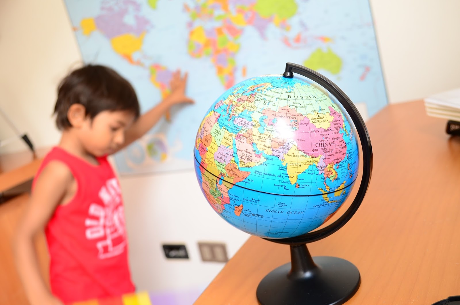 The Practical Mom: Maps & Globes: Essential Tools for 4 year olds
