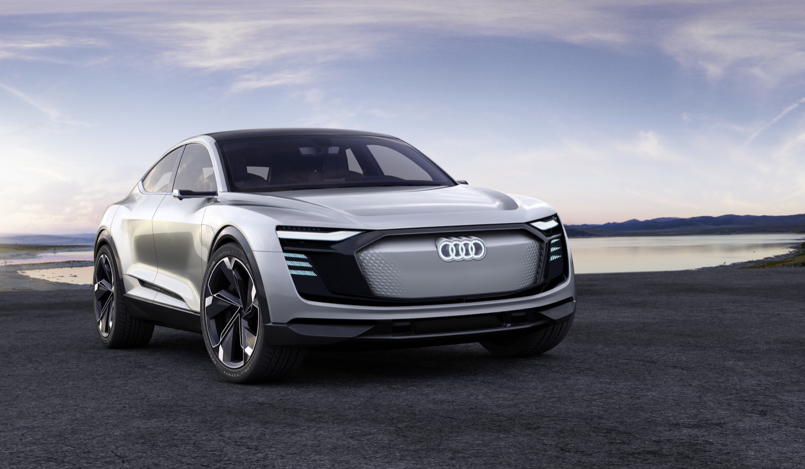 ELECTRIC CAR TECHNOLOGY : ජර්මනියේ Audi වෙතින් එන අලුත්ම ටෙස්ලා තරඟකරු.