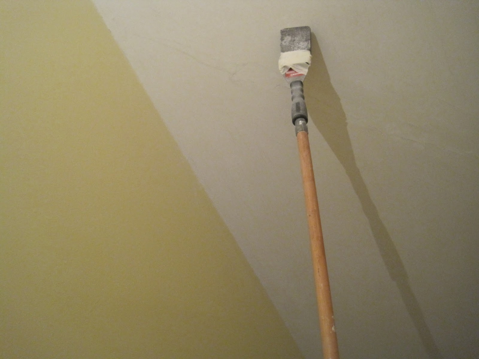 Decorated Chaos Tip for Sanding High Walls or Ceilings