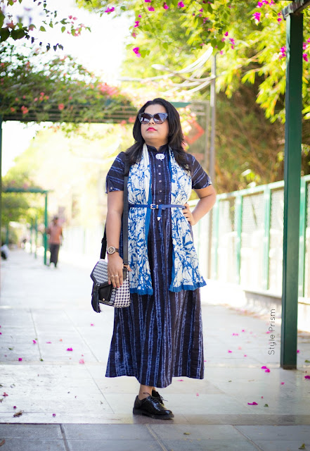 maxi-dress-scarf-summer-fashion-black-blue-sunglasses-cat-eye-checks-sling-bag-OK-pin