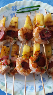 Petites brochettes crevettes-chorizo-ananas ; Petites brochettes crevettes-chorizo-ananas