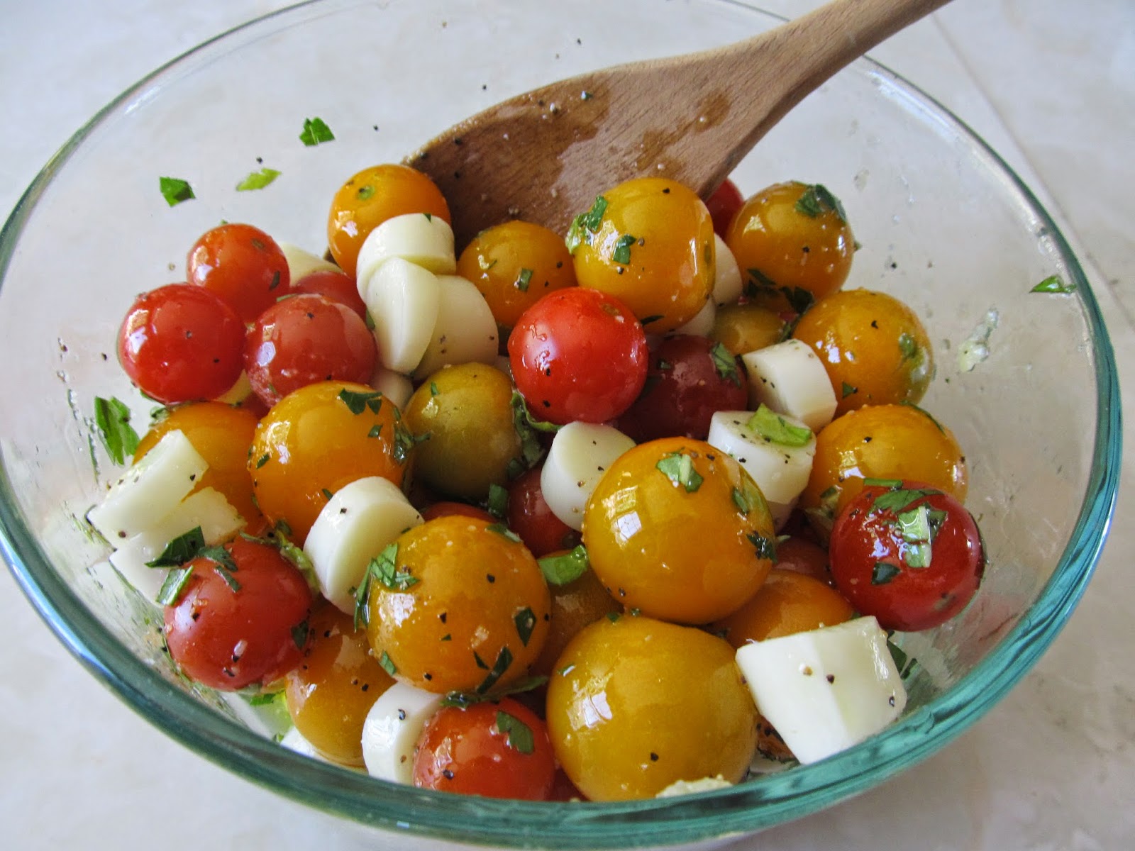 Homestead Wannabes Mozzarella/Cherry Tomato Salad Recipe