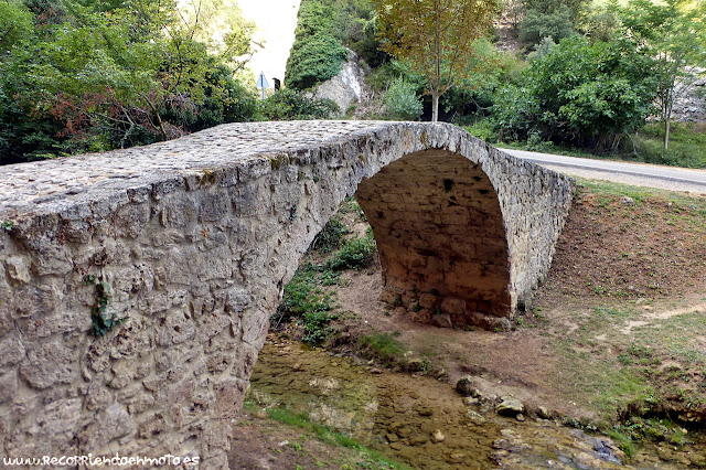 Puente medieval sobre el río Molinar, Tobera