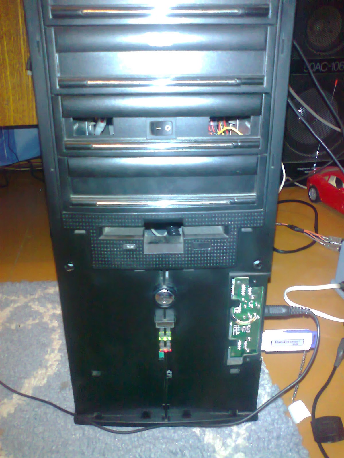 Как-то так: Техника. Индикатор загрузки HDD.