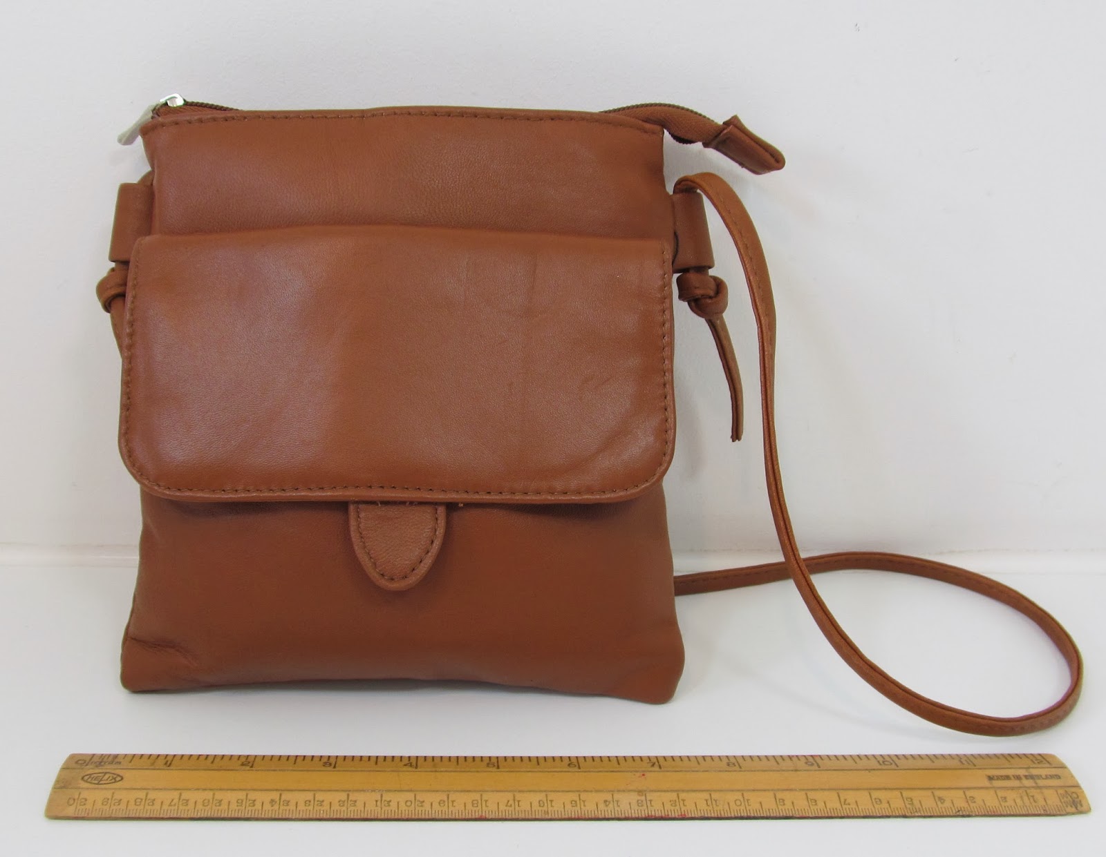 TAN SOFT LEATHER SMALL SHOULDER BAG HANDBAG PURSE R11222 Sangriasuzie