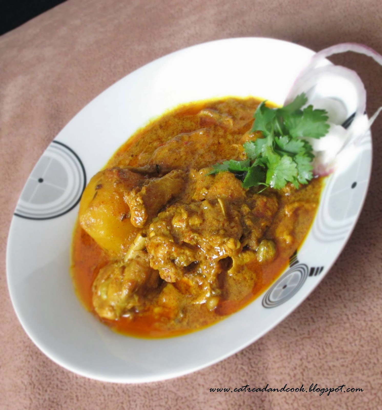 Robibarer Murgir Jhol / Bengali Style Chicken Curry