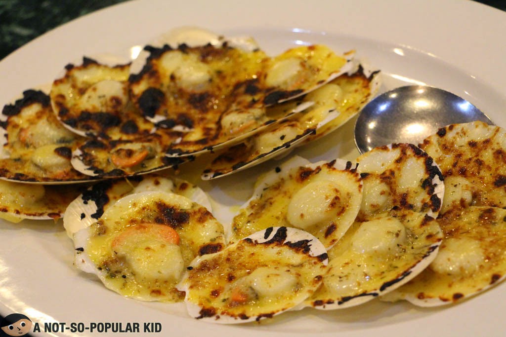 Sumptuous Baked Scallops with Cheese