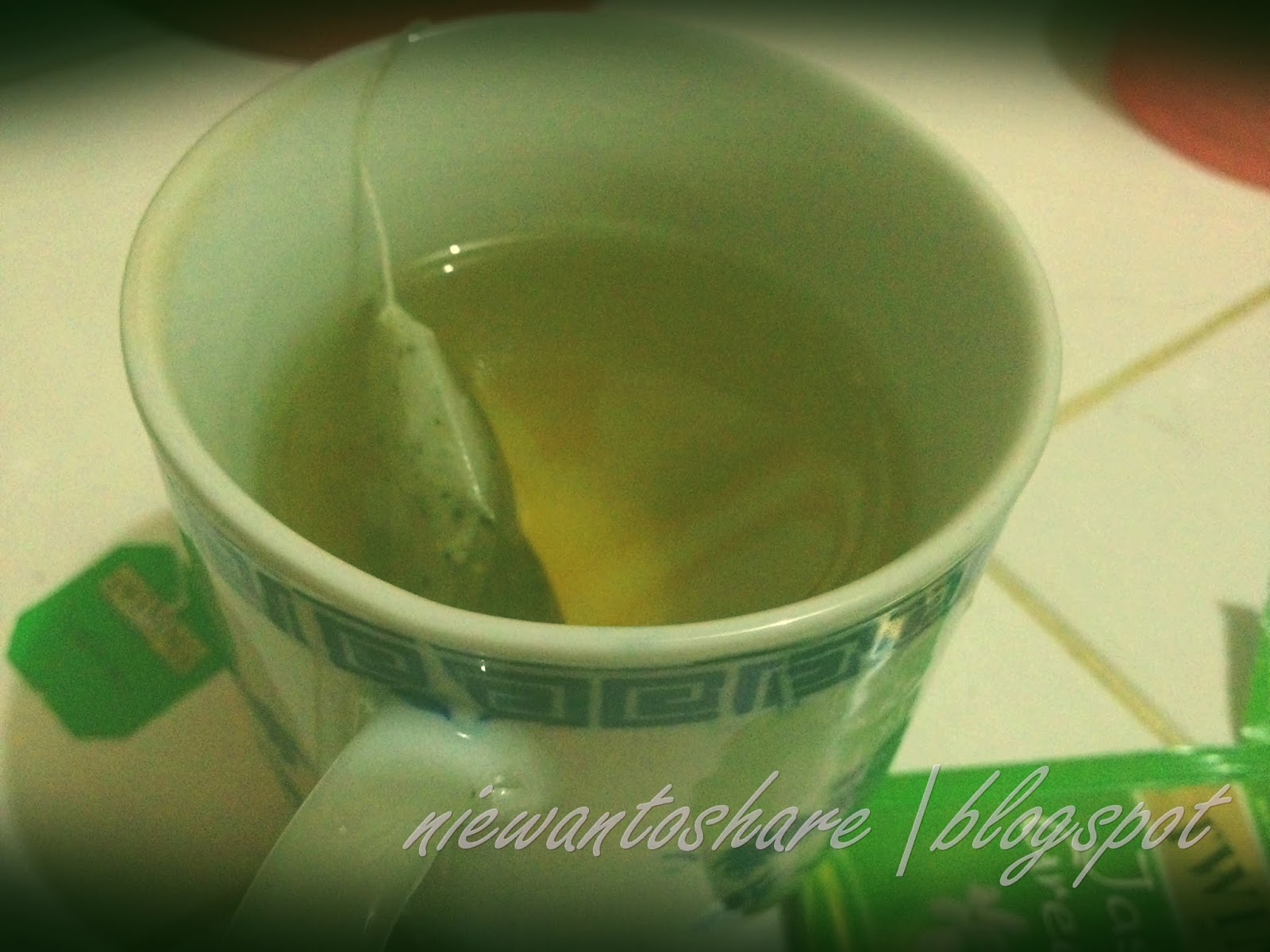 HerDaintyMémoire TWININGS LONDON JASMINE GREEN TEA