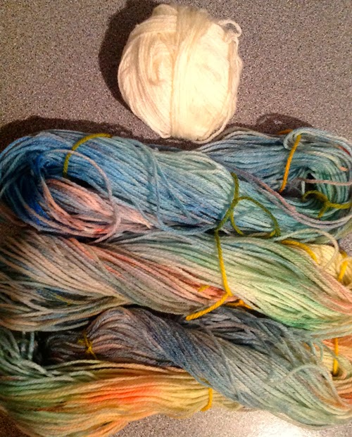 Dinkyflowerpots Dyeing your own acrylic yarn.......and a Giveaway!