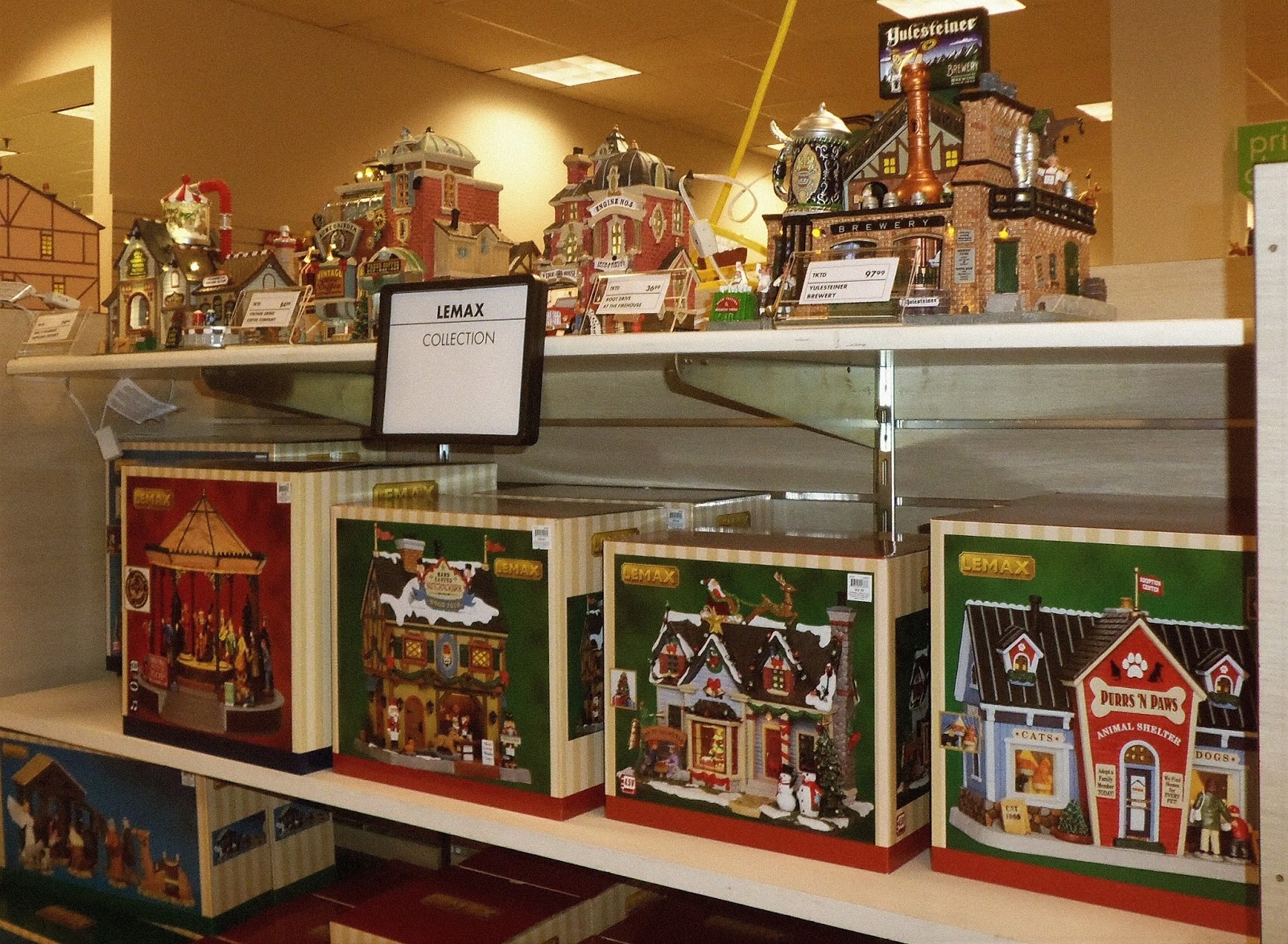 A DEBBIEDABBLE CHRISTMAS Christmas at Boscov's, 2017