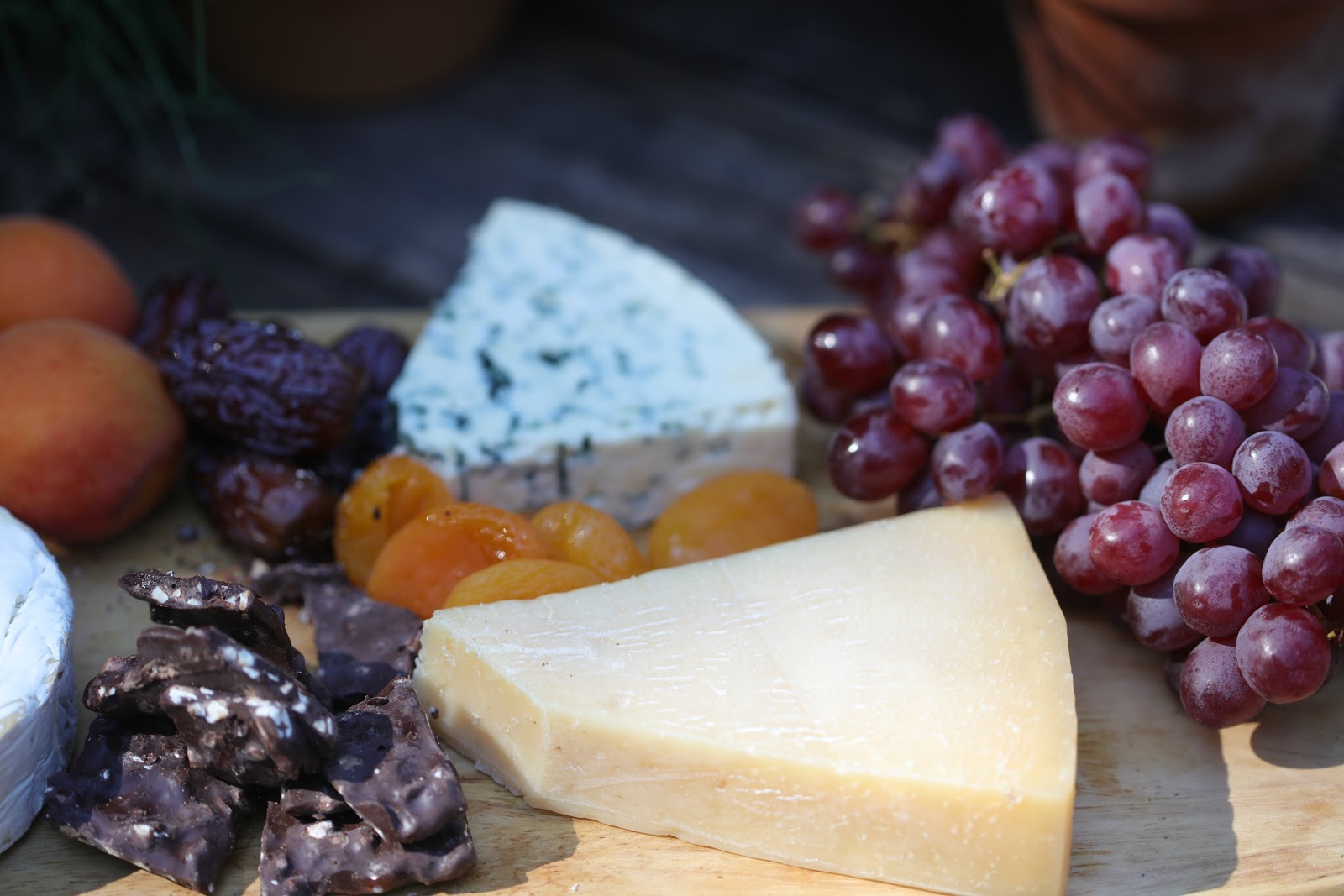 21 essentials for a decadent and delicious cheese board FRENCH