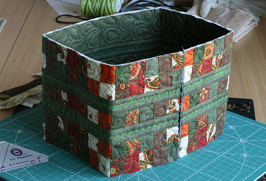 How to make picture tutorial travel Bag. Sewing quilting patchwork pattern.