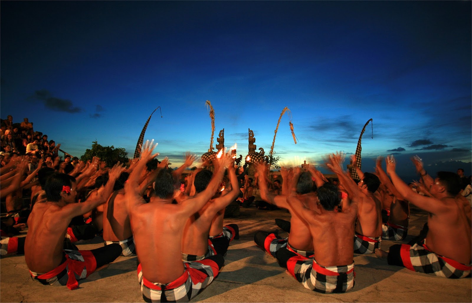 Tari Kecak Seni Tradisi Pulau Bali Contoh Soal Dan Materi Pelajaran 8 Tari Kecak Seni Tradisi Pulau Bali Contoh Soal Dan Materi Pelajaran 8