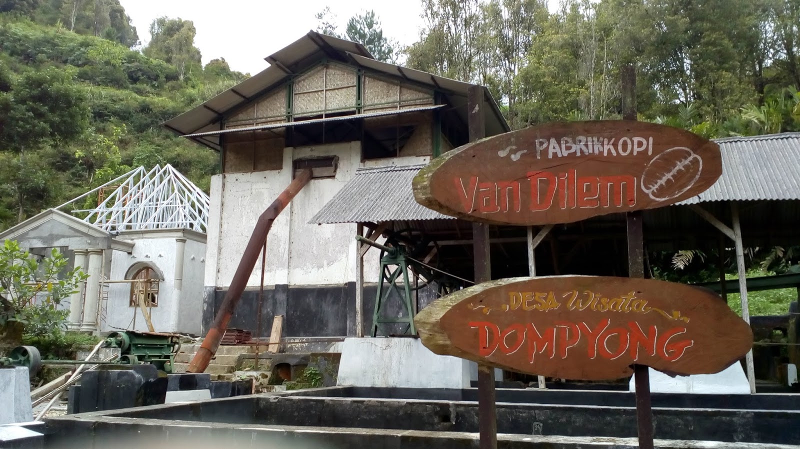 JALAN-JALAN DI PABRIK KOPI LEJEN VAN DILLEM TRENGGALEKTempat wisata terbaik  terindah di Trenggalek dan sekitarnya