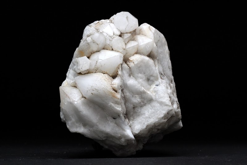 Milky Quartz, the Cloudy White Variety of Quartz Geology In