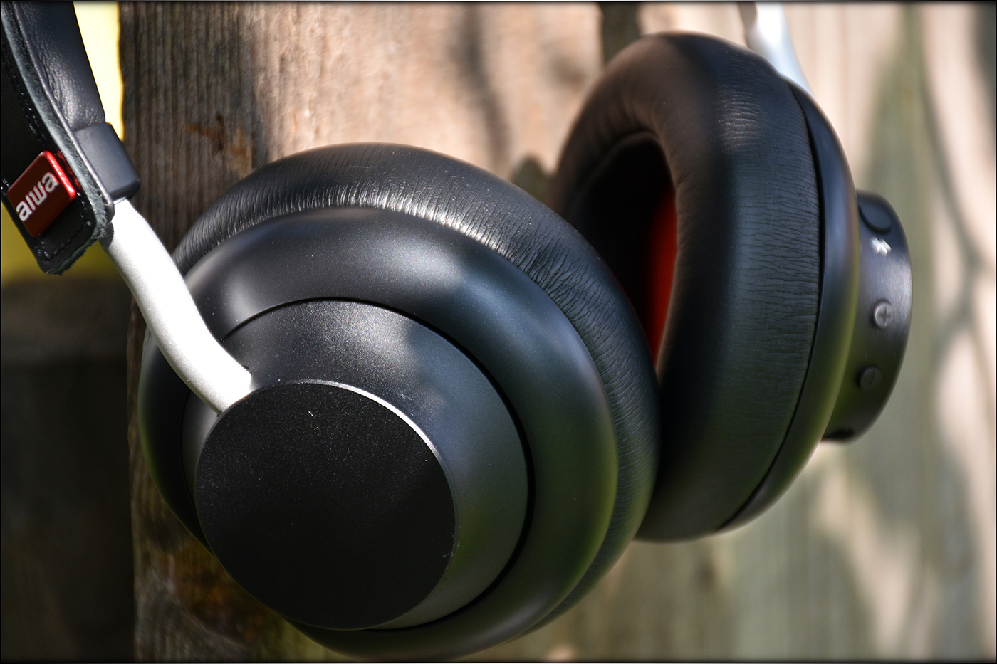 UltraBlueConnectivity Aiwa ARC1 Bluetooth Headphones Review