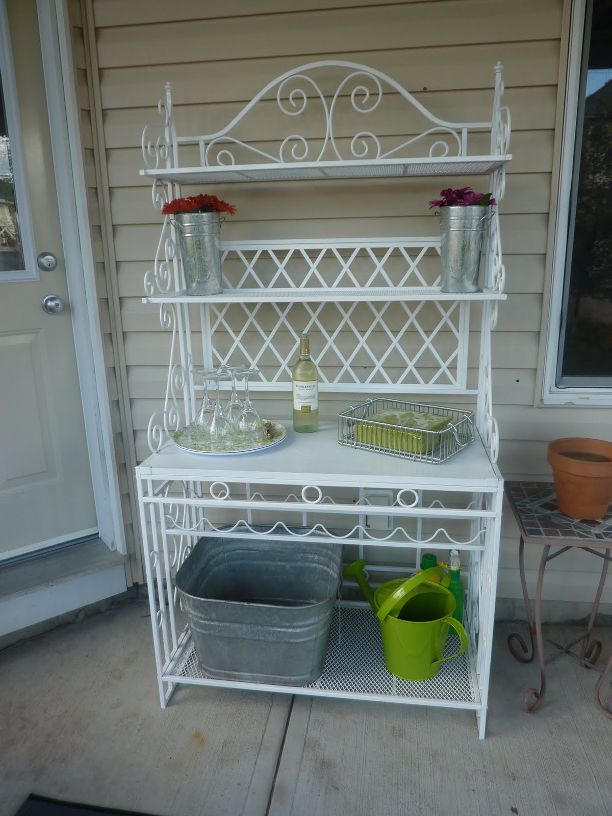 My Crafty Days Outdoor Bakers Rack