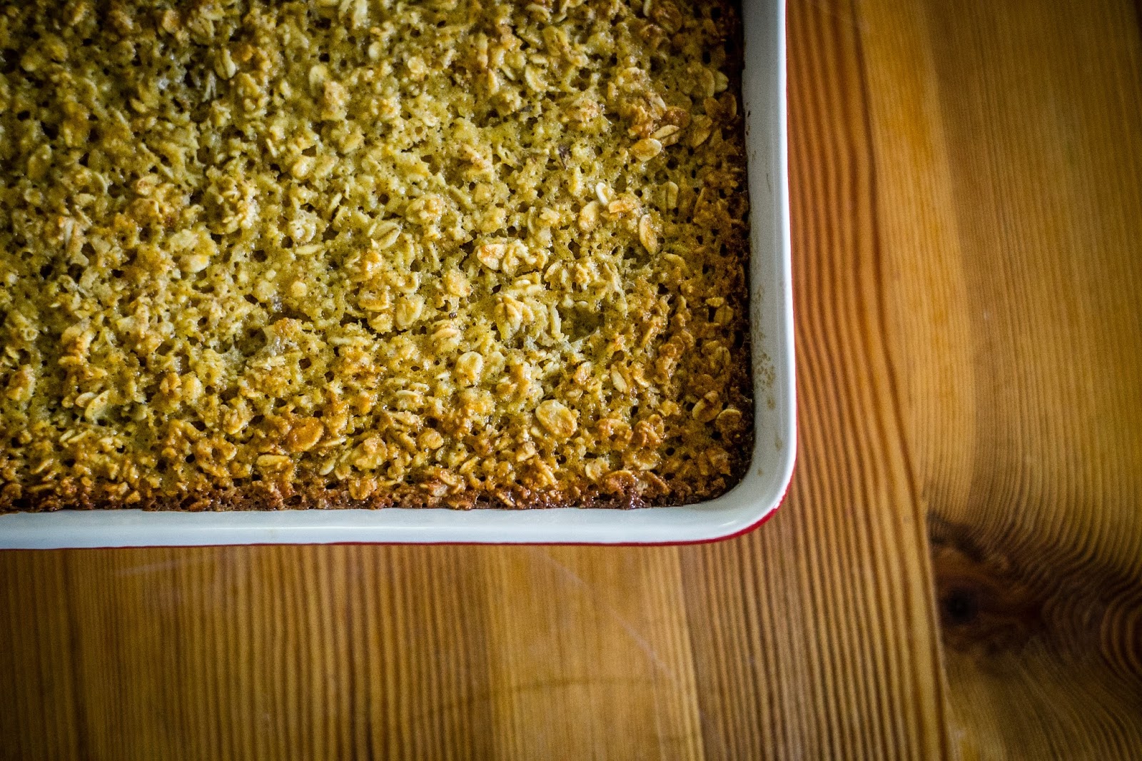 The best baked oatmeal (with greek yoghurt!) FRONT DOOR HIPPIE