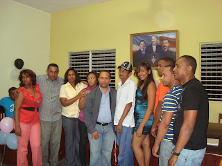 Comité organizador del carnaval “Semana Santa 2012” entrega premios  comparsas y carrosas ganadoras en Cabral