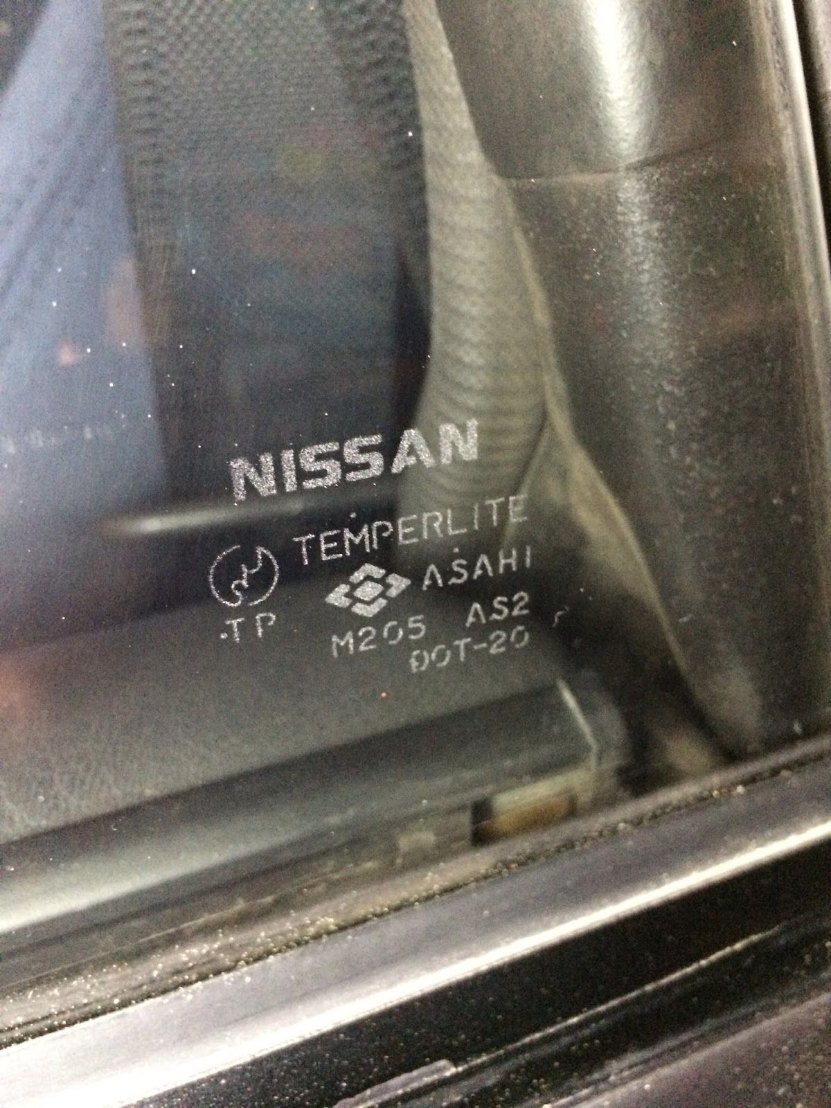 Why You Need to Change the Windshield, or Glass on an Imported Car Vehicle Import and Car