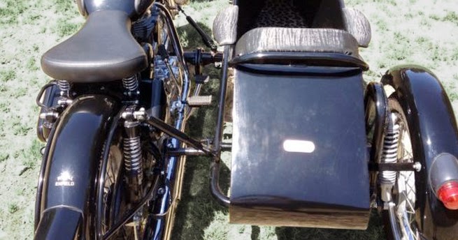 RoyalEnfields.com: Sidecar ride? His dog wags a ...