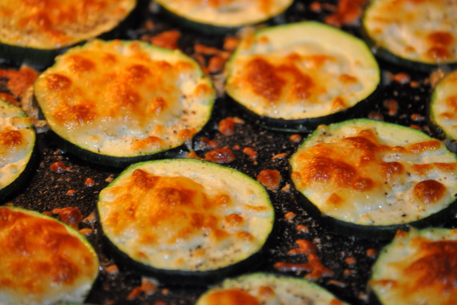 Cedarmore Farm CSA: Recipe Of The Week...Baked Zucchini with Mozzarella