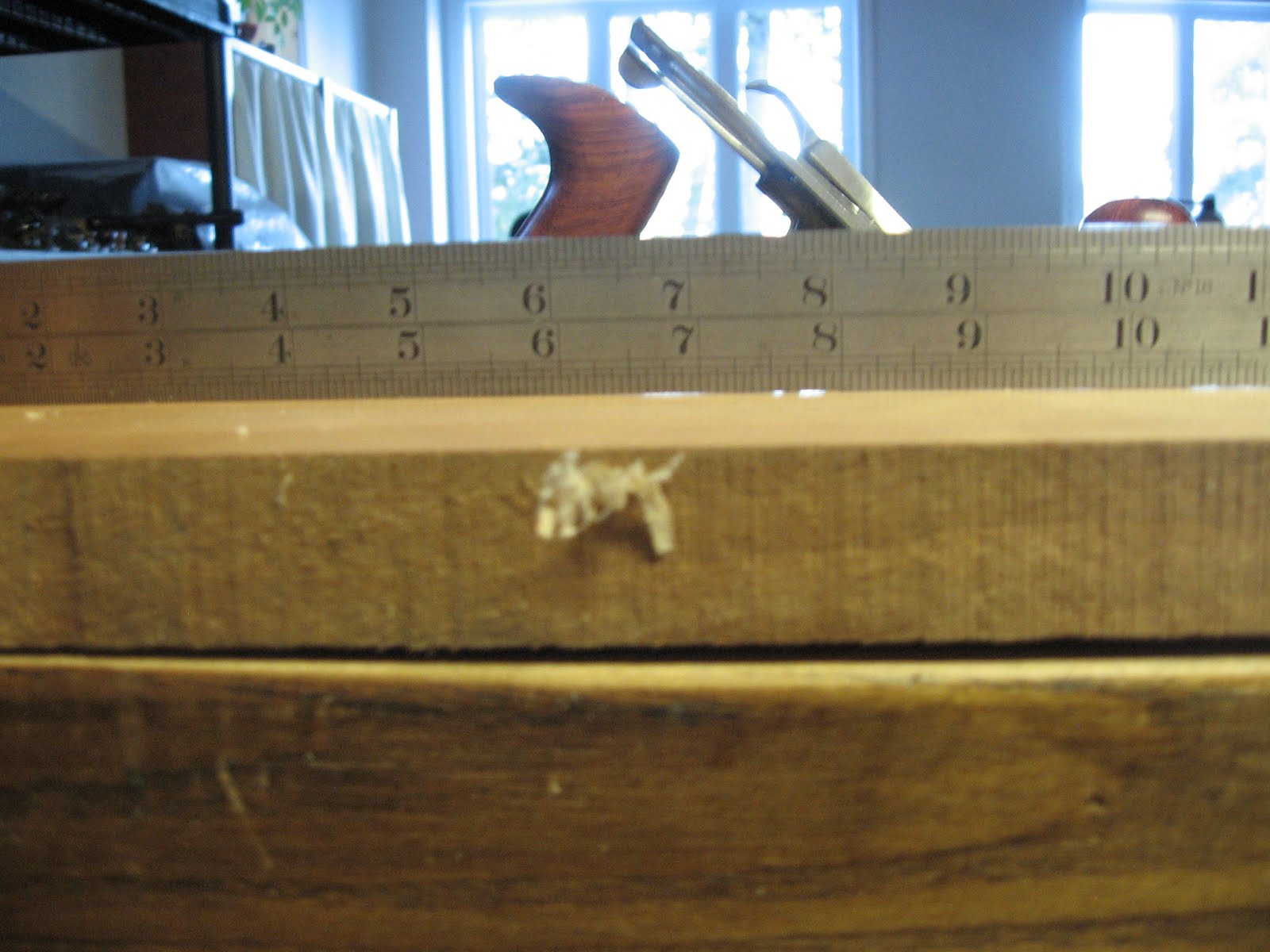 Les Anciens Copeaux Technique Aplanir une pièce de bois avec un rabot no.4