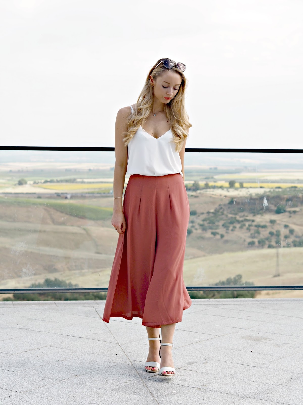 pink culottes outfit