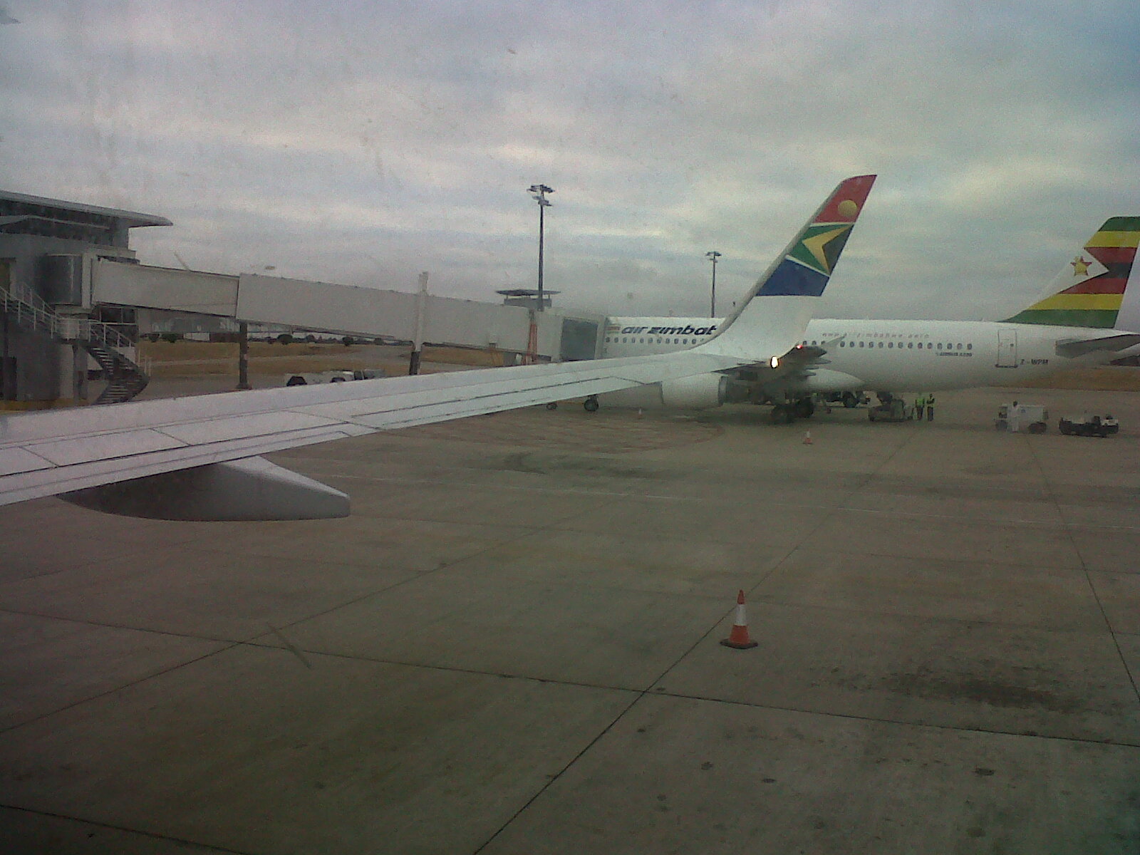 Harare Airport Blog Air Zimbabwe A320, ERJ145 (PICS)