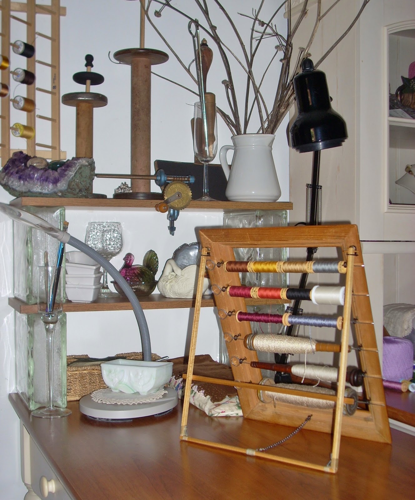 HeartSong Studio: HeartSong Studio&rsquo;s Weaving Spool Rack