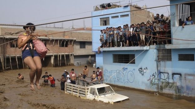 Peru floods Update _95223035_mediaitem95223034