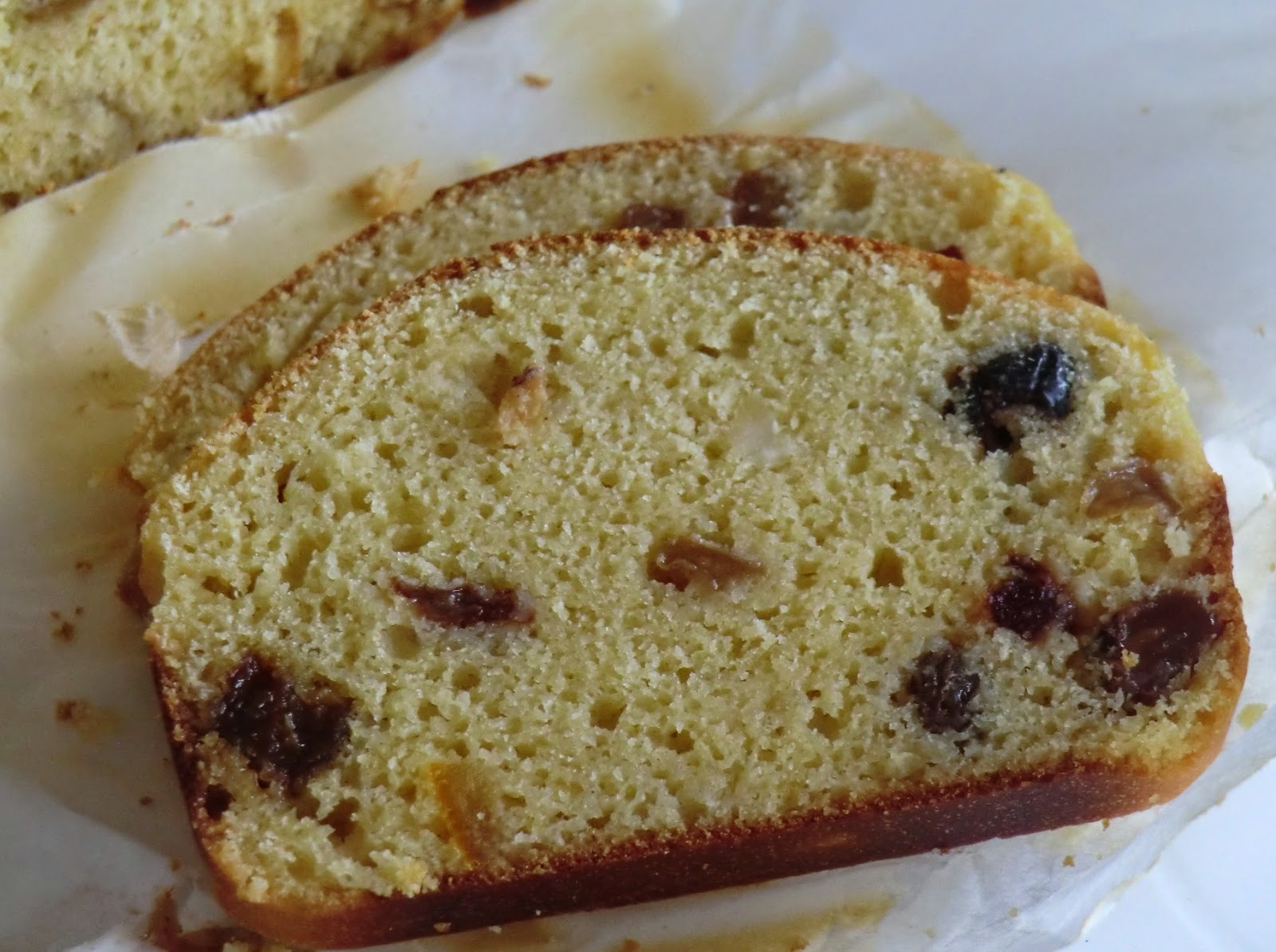 Cake aux raisins secs, aux cranberries, au citron confit et au rhum