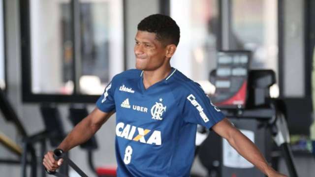 Torcedores do Flamengo oferecem Márcio Araújo a clube da MLS, que demonstra interesse