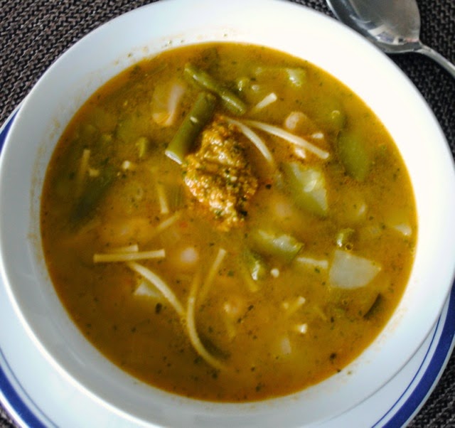 Прованский овощной суп с соусом "писту"