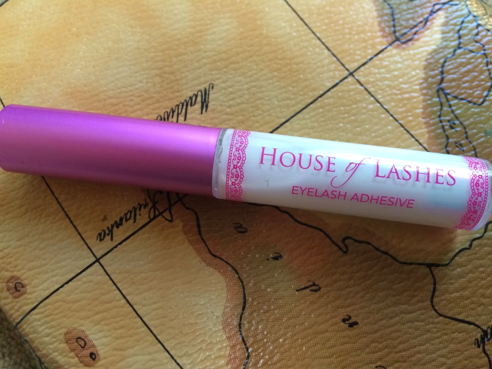 BeHonestBeauty Review House of Lashes Eyelash Adhesive