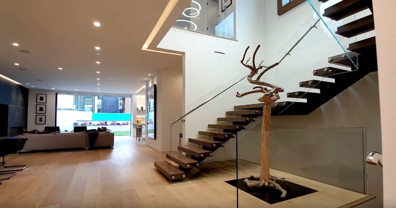 51 Photos vs. $6.4 Million Jaw Dropping Modern Residence in Los Angeles | LUXURY LISTING - Luxury Home & Interior Design Tour 51 Photos vs. $6.4 Million Jaw Dropping Modern Residence in Los Angeles | LUXURY LISTING - Luxury Home & Interior Design Tour