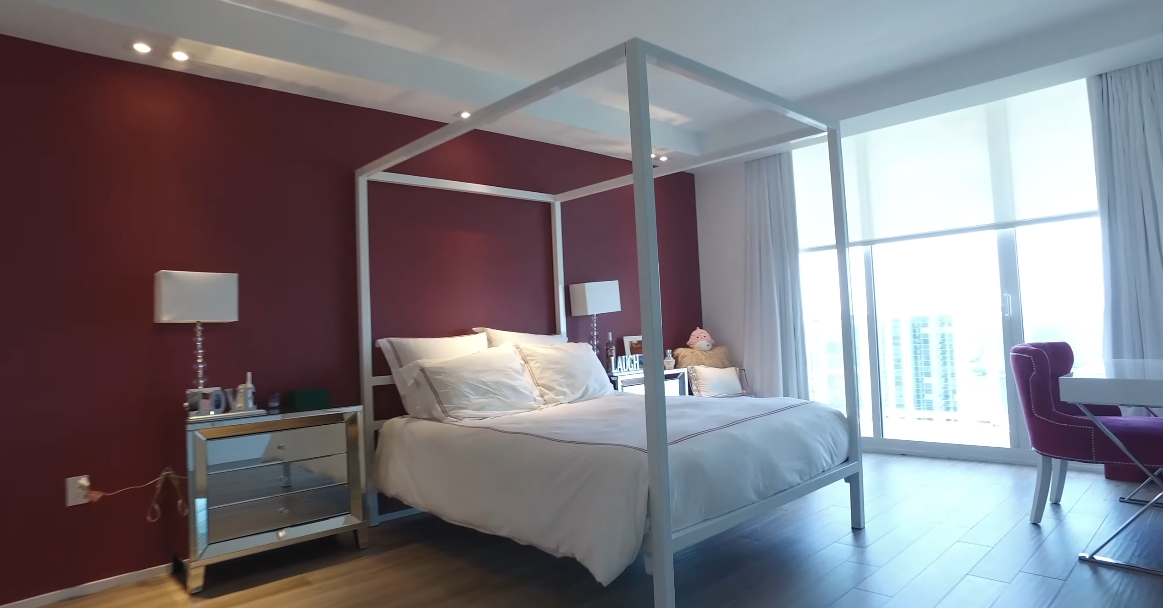 41 Photos vs. 2 MIAMI Waterfront Condos + Private Pool Home Interior Design Tours