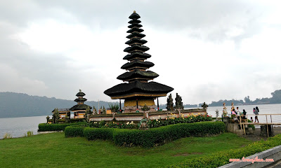 weekend di bali ke Pura Ulun Danu Bratan