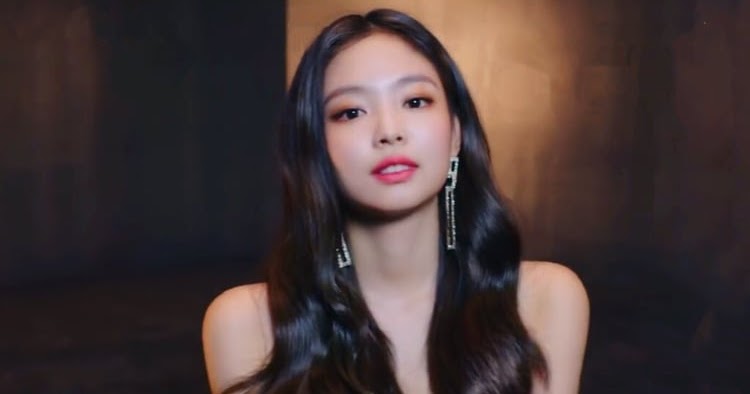 Jennie is Seductive in These GIFs!! | Daily K Pop News