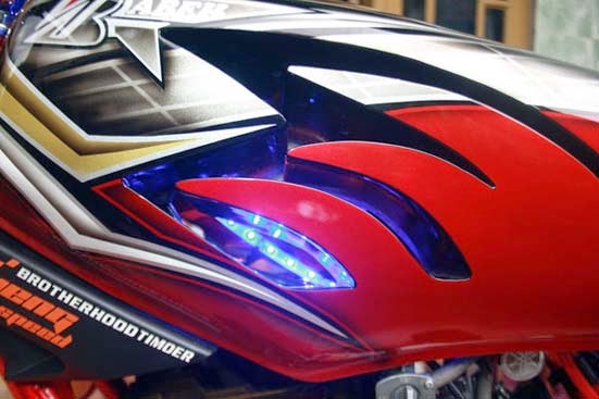 Modifikasi Motor Yamaha RX King : Tampil Nyentrik - Indonesia Motorcycle