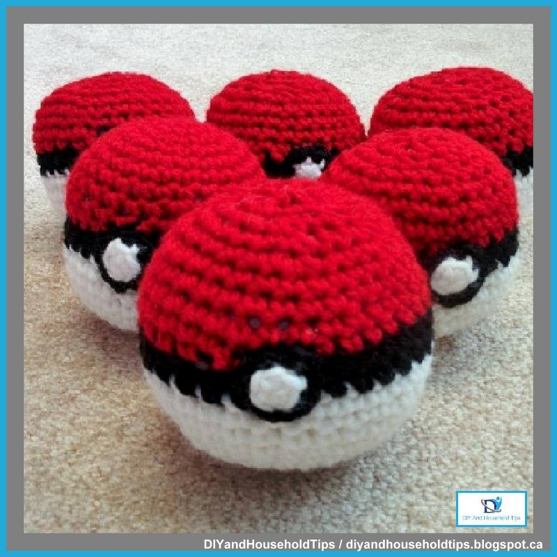 DIY And Household Tips Crochet Pokemon Ball (FREE PATTERN)