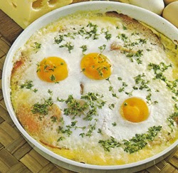 Apkepti kiaušiniai su sūriu receptas